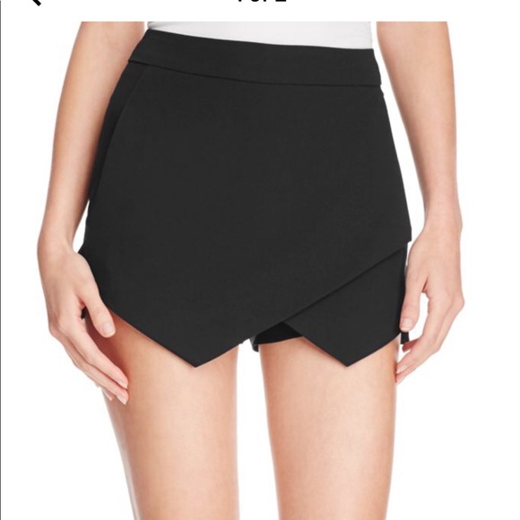 Aqua Dresses & Skirts - EUC Aqua Faux Wrap Skort